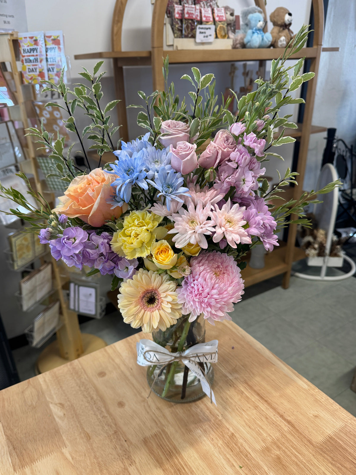 spring pastel vase arrangement