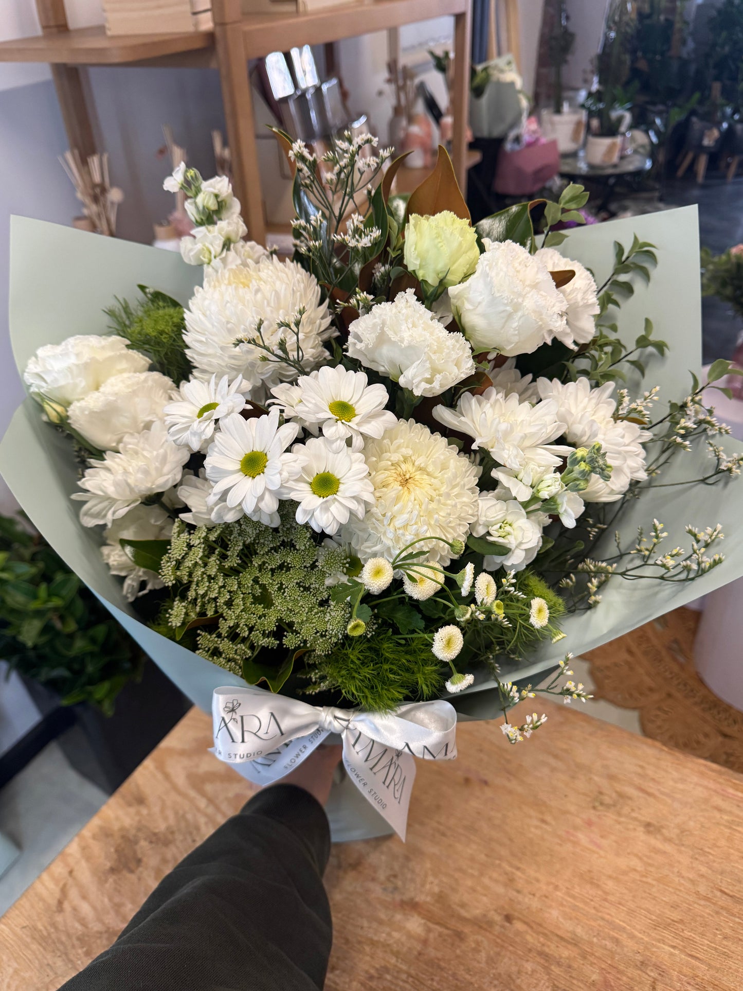 neutral bouquet