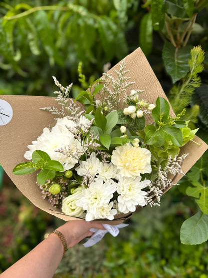 neutral bouquet