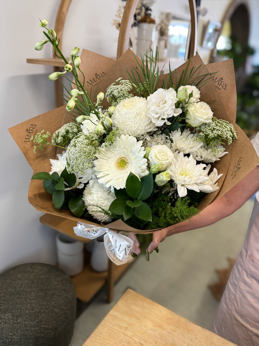 neutral bouquet