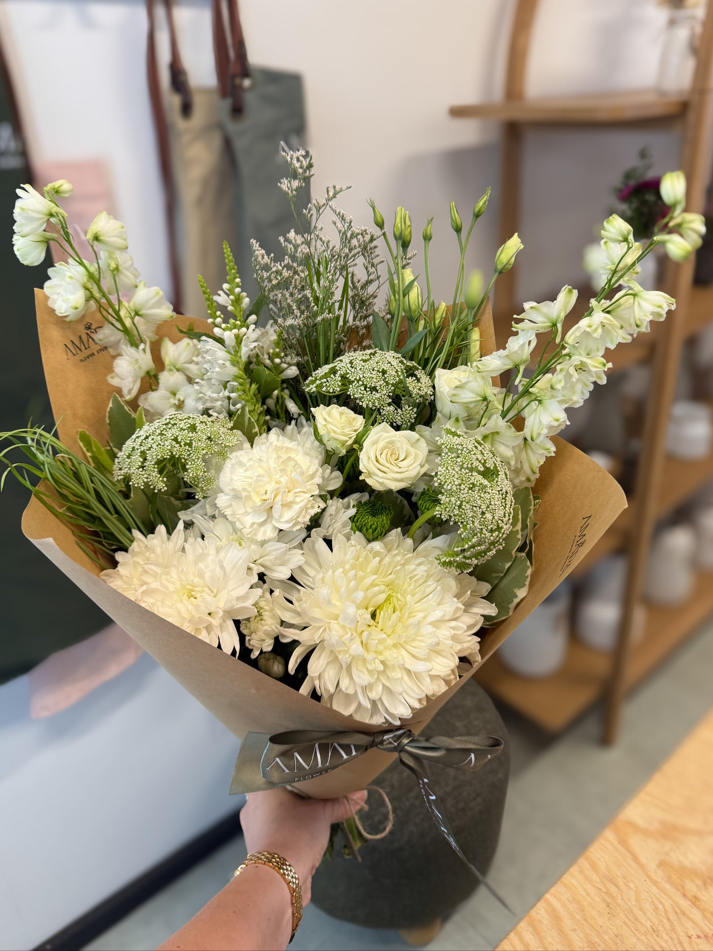 neutral bouquet